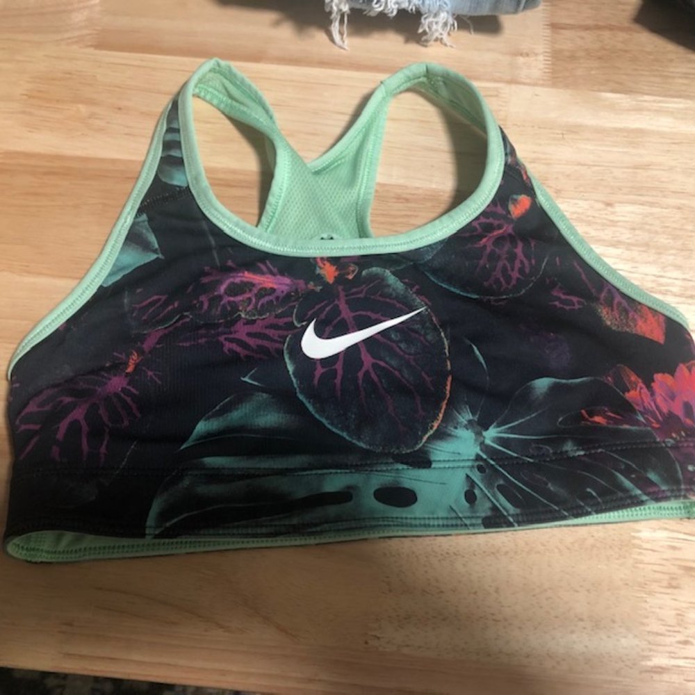 Nike reversible sports Bra Small